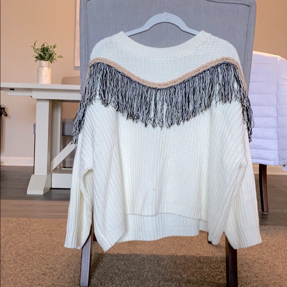 Stylish modern sweater, cute cowgirl vibes!